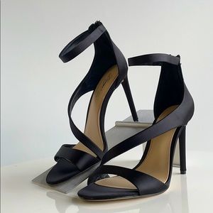 Vince Camuto Sandals
